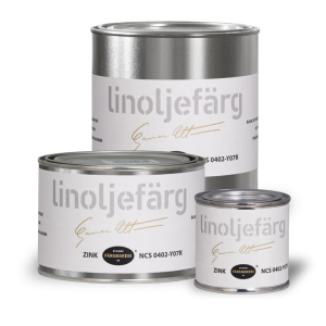 Linoljefärg Zinkvitt OBS! Använd inte Zinkvit linoljefärg som vit linoljefärg generellt. Ni ska då istället välja produkten Vit Titan-Zink som “Vit linoljefärg” för målning inomhus och utomhus. Zinkvit linoljefärg har dålig täckförmåga och är i första hand användbar som vit brytfärg vid kulörnyansering. Zinkvit linoljefärg ger ökad glans och hårdhet åt färgytan. Halten bör inte överstiga 30 viktprocent i en slutstrykningsfärg utomhus då det finns risk för sprickbildning. Zinkvitt kan tack vare sin transparens användas till vita lasyrer om man tillsätter linolja/terpentin. Zinkvitt har en välkänd förmåga att förhindra påväxt av alger och mögel